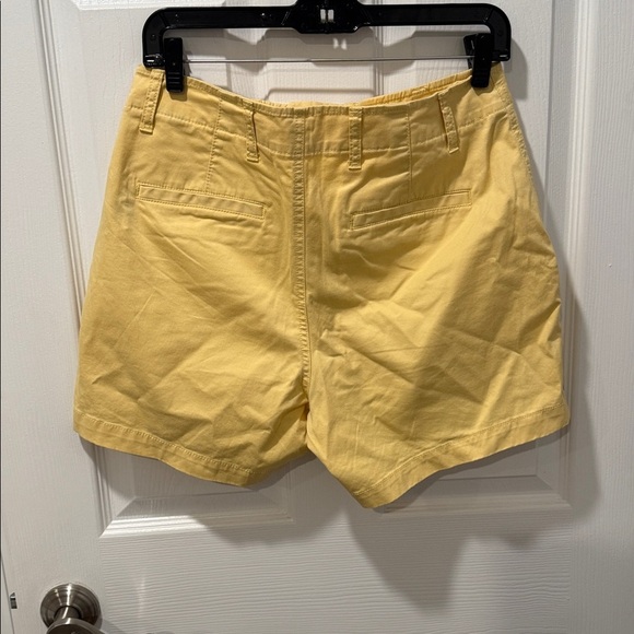 GAP downtown khaki shorts - Picture 4 of 5